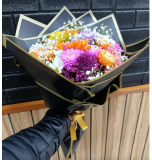 SİYAH AMBALAJDA KARISIK BUKET